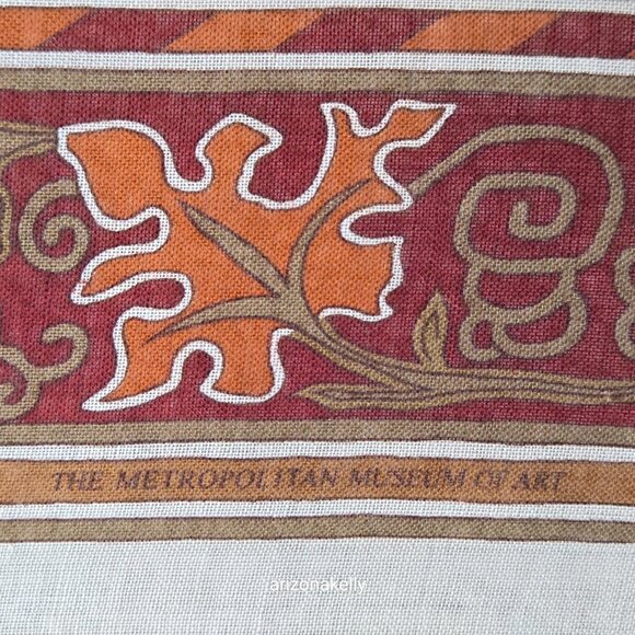 NWOT Metropolitan Museum of Art Wool & Silk Square Scarf Autumn Fall Colors NYC - Picture 6 of 16